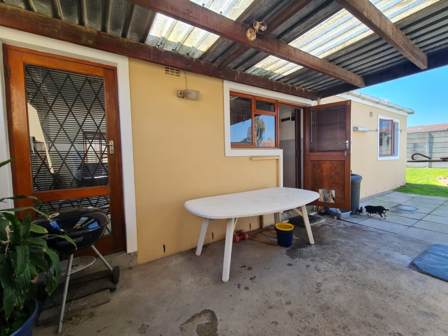 3 Bedroom Property for Sale in Windsor Park Estate Western Cape